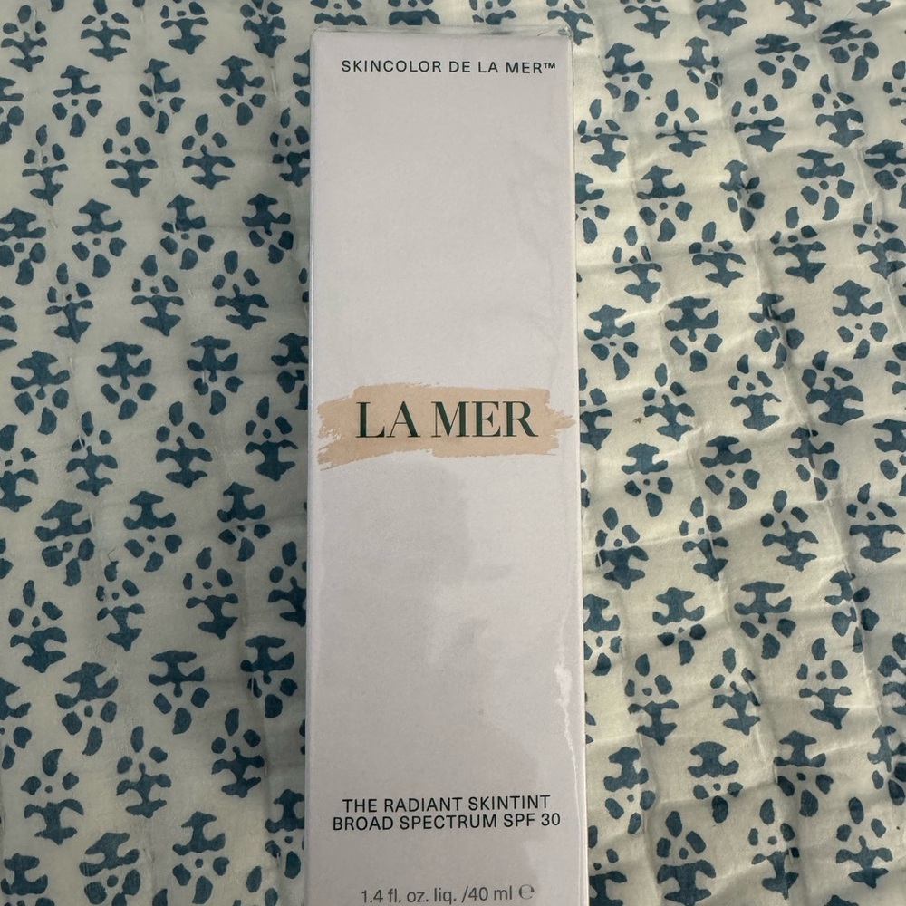 LA MER THE RADIANT SKIN TINT, FAIR 02